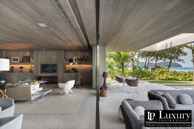 Imagem Casa com 6 Quartos à Venda, 675 m² em Baleia - São Sebastião Imagem Casa com 6 Quartos à Venda, 675 m² em Baleia - São Sebastião