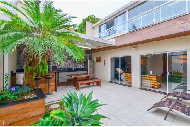 Imagem Casa com 3 Quartos à Venda, em Vila Mariana - São Paulo Imagem Casa com 3 Quartos à Venda, em Vila Mariana - São Paulo