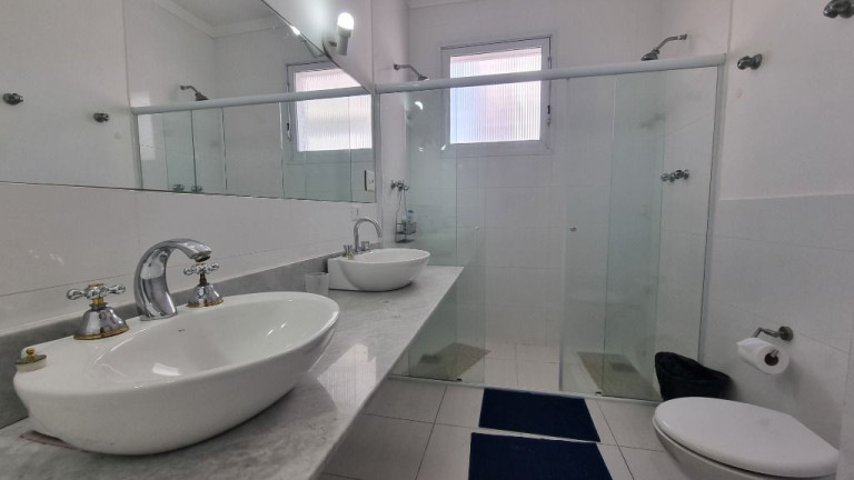 Imagem Apartamento com 3 Quartos à Venda, 198 m² em Pitangueiras - Guarujá