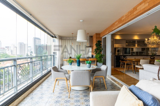 Imagem Imóvel com 4 Quartos à Venda, 275 m² em Vila Olímpia - São Paulo Imagem Imóvel com 4 Quartos à Venda, 275 m² em Vila Olímpia - São Paulo
