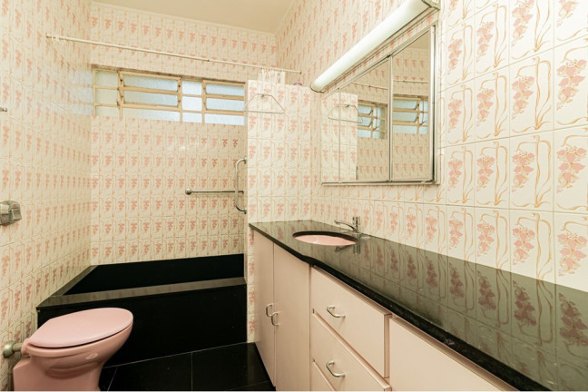 Imagem Casa com 3 Quartos à Venda, 248 m² em Três Figueiras - Porto Alegre Imagem Casa com 3 Quartos à Venda, 248 m² em Três Figueiras - Porto Alegre