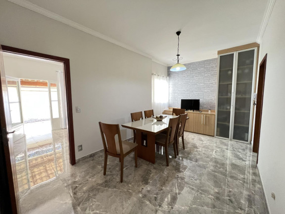 Casa com 4 Quartos à Venda, 300 m² em Cabral - Contagem
