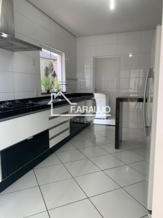 Imagem Imóvel com 3 Quartos à Venda, 250 m² em Ibiti Royal Park - Sorocaba Imagem Imóvel com 3 Quartos à Venda, 250 m² em Ibiti Royal Park - Sorocaba