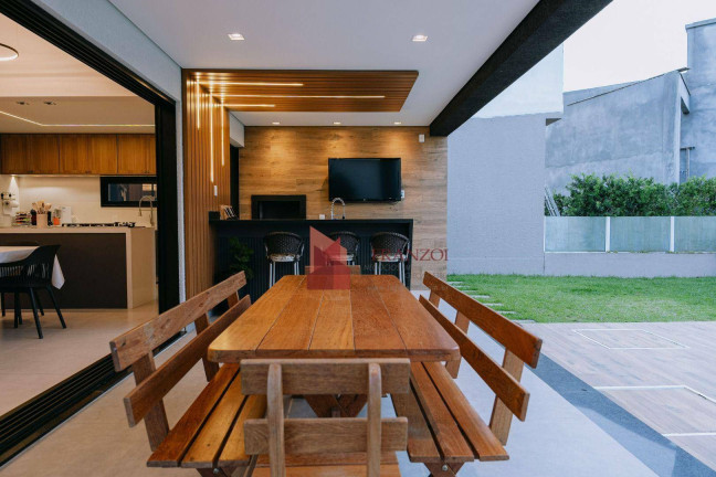 Imagem Casa com 3 Quartos à Venda, 309 m² em Dom Bosco - Itajaí Imagem Casa com 3 Quartos à Venda, 309 m² em Dom Bosco - Itajaí