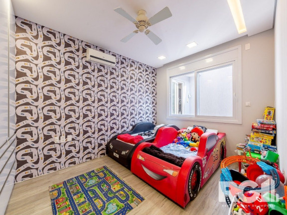 Imagem Casa com 3 Quartos à Venda, 400 m² em Três Figueiras - Porto Alegre Imagem Casa com 3 Quartos à Venda, 400 m² em Três Figueiras - Porto Alegre