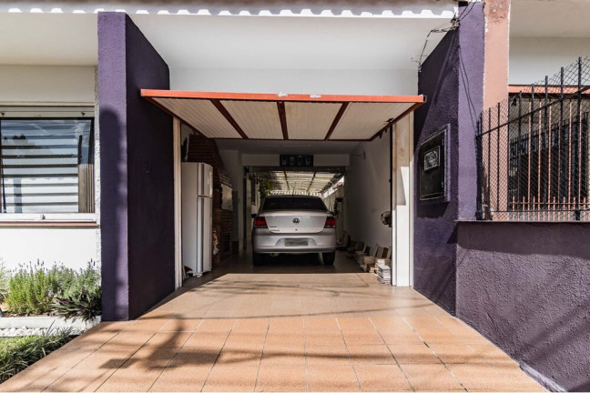 Imagem Casa com 3 Quartos à Venda, 190 m² em São Sebastião - Porto Alegre Imagem Casa com 3 Quartos à Venda, 190 m² em São Sebastião - Porto Alegre