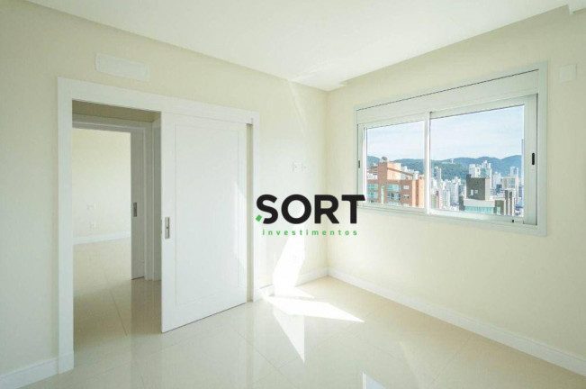 Imagem Apartamento com 4 Quartos à Venda, 146 m² em Centro - Balneário Camboriú