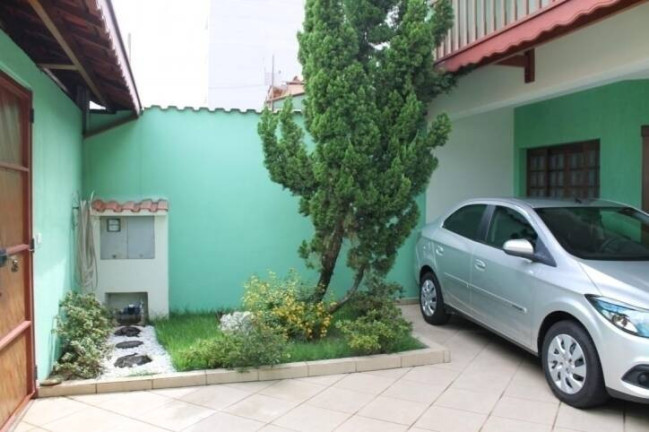 Imagem Casa com 3 Quartos à Venda, 268 m² em Esplanada Independência - Taubaté