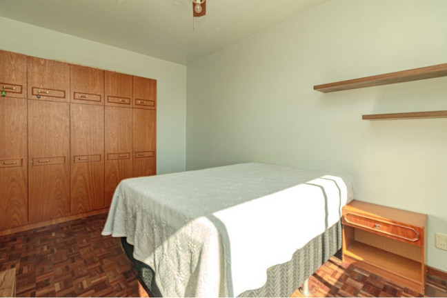 Imagem Imóvel com 2 Quartos à Venda, 110 m² em Independência - Porto Alegre Imagem Imóvel com 2 Quartos à Venda, 110 m² em Independência - Porto Alegre