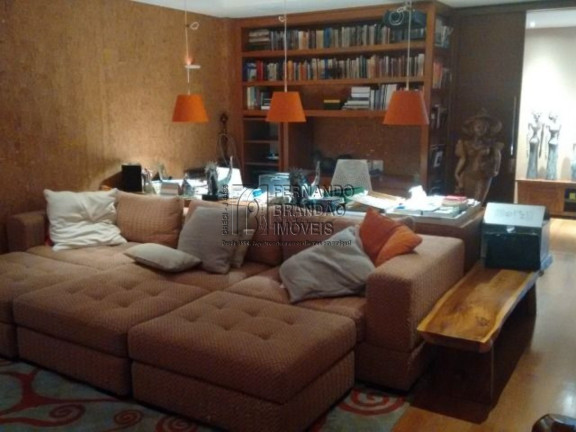 Imagem Casa com 8 Quartos à Venda, 1.500 m² em Barra Da Tijuca - Rio De Janeiro Imagem Casa com 8 Quartos à Venda, 1.500 m² em Barra Da Tijuca - Rio De Janeiro