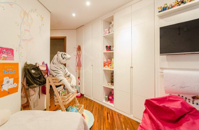 Imagem Apartamento com 3 Quartos à Venda, 200 m²