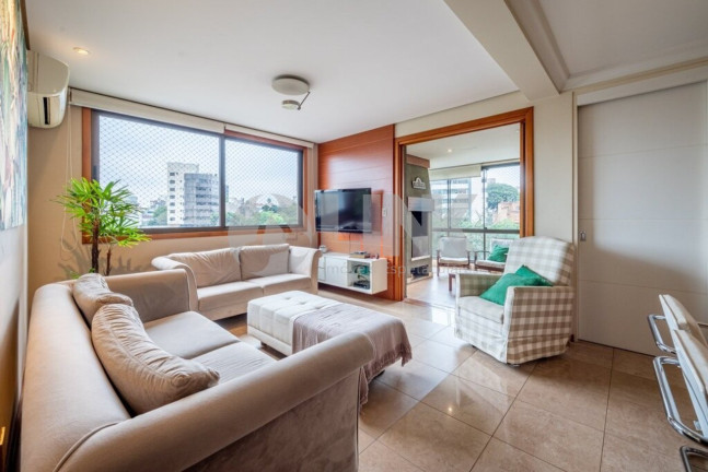 Imagem Apartamento com 3 Quartos à Venda, 117 m² em Petrópolis - Porto Alegre Imagem Apartamento com 3 Quartos à Venda, 117 m² em Petrópolis - Porto Alegre