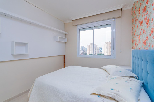 Imagem Imóvel com 3 Quartos à Venda,  em Passo Da Areia - Porto Alegre