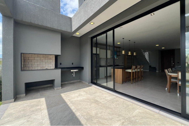 Imagem Casa com 4 Quartos à Venda, 213 m² em Centro - Xangri-lá
