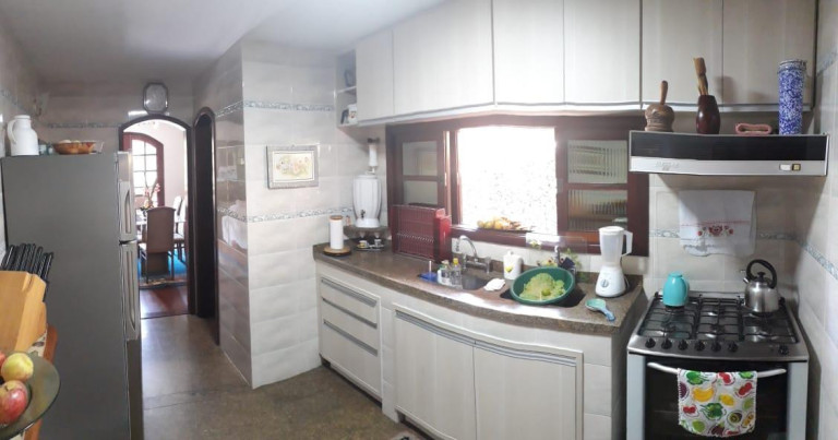 Imagem Casa com 6 Quartos à Venda, 400 m² em Debossan - Nova Friburgo Imagem Casa com 6 Quartos à Venda, 400 m² em Debossan - Nova Friburgo
