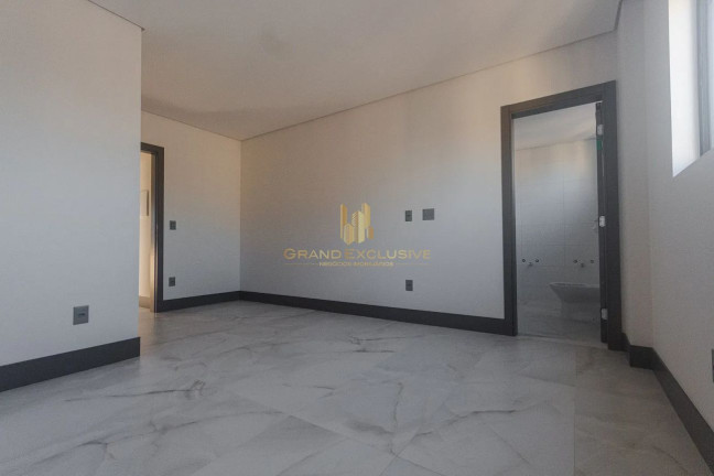 Imagem Apartamento com 3 Quartos à Venda, 130 m² em Centro - Balneário Camboriú