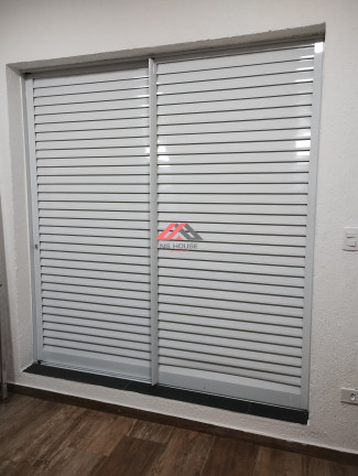 Imagem Casa com 3 Quartos à Venda, 250 m² em Jardim Patente - São Paulo Imagem Casa com 3 Quartos à Venda, 250 m² em Jardim Patente - São Paulo
