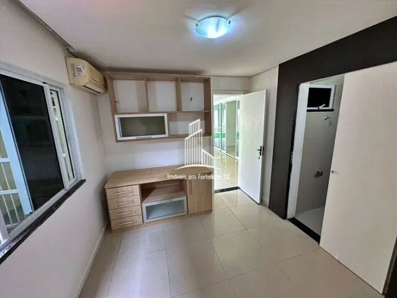 Imagem Casa com 5 Quartos à Venda, 350 m² em Pires Facanha - Eusébio Imagem Casa com 5 Quartos à Venda, 350 m² em Pires Facanha - Eusébio