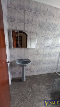 Imagem Sobrado com 2 Quartos à Venda,  em Jd. St. Marina - Jacareí
