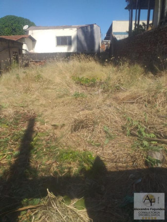 Imagem Terreno à Venda, 341 m² em Setor Dos Funcionários - Goiânia Imagem Terreno à Venda, 341 m² em Setor Dos Funcionários - Goiânia