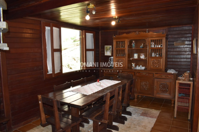 Imagem Casa com 4 Quartos à Venda, 170 m² em Região Do Vale Encantado - Campos Do Jordão Imagem Casa com 4 Quartos à Venda, 170 m² em Região Do Vale Encantado - Campos Do Jordão