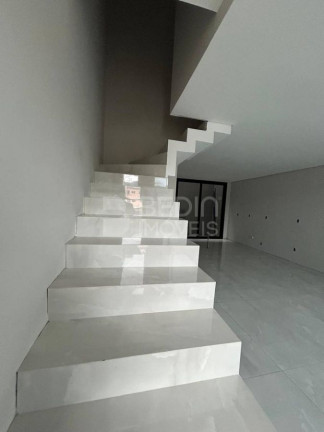 Imagem Sobrado com 3 Quartos à Venda, 240 m² em Barra - Balneário Camboriú Imagem Sobrado com 3 Quartos à Venda, 240 m² em Barra - Balneário Camboriú