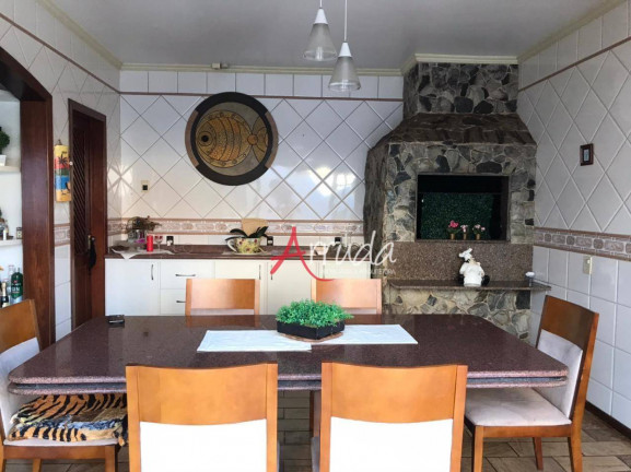 Imagem Sobrado com 3 Quartos à Venda, 343 m² em Maria Luiza - Cascavel Imagem Sobrado com 3 Quartos à Venda, 343 m² em Maria Luiza - Cascavel