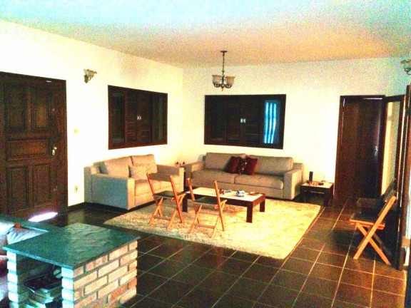 Imagem Casa com 4 Quartos à Venda, 400 m² em Novo Horizonte - Juiz De Fora Imagem Casa com 4 Quartos à Venda, 400 m² em Novo Horizonte - Juiz De Fora