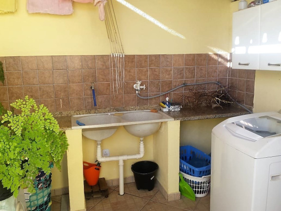 Imagem Casa com 5 Quartos à Venda, 