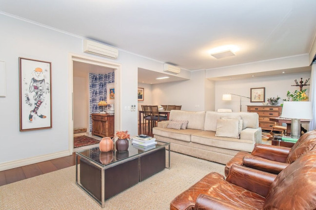 Imagem Apartamento com 3 Quartos à Venda, 153 m² em Rio Branco - Porto Alegre Imagem Apartamento com 3 Quartos à Venda, 153 m² em Rio Branco - Porto Alegre
