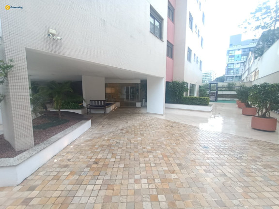 Imagem Apartamento com 3 Quartos à Venda, 117 m² em Centro - Florianópolis Imagem Apartamento com 3 Quartos à Venda, 117 m² em Centro - Florianópolis