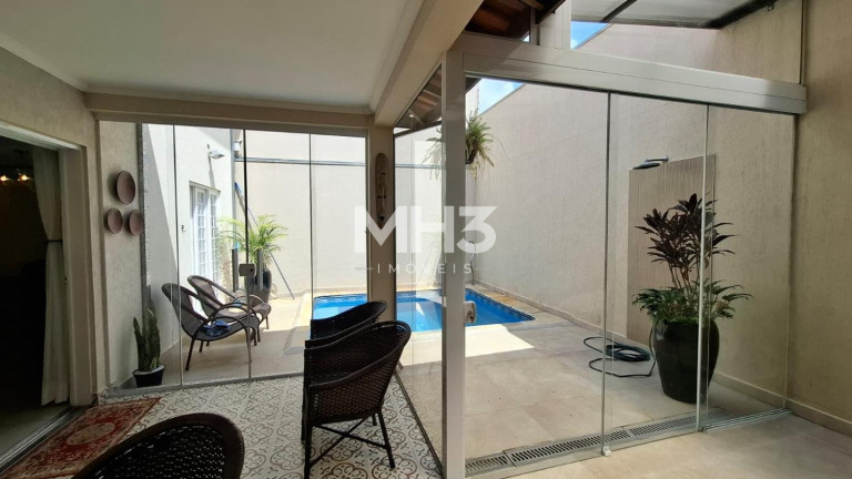 Imagem Sobrado com 3 Quartos à Venda, 176 m² em Loteamento Alphaville Campinas - Campinas Imagem Sobrado com 3 Quartos à Venda, 176 m² em Loteamento Alphaville Campinas - Campinas