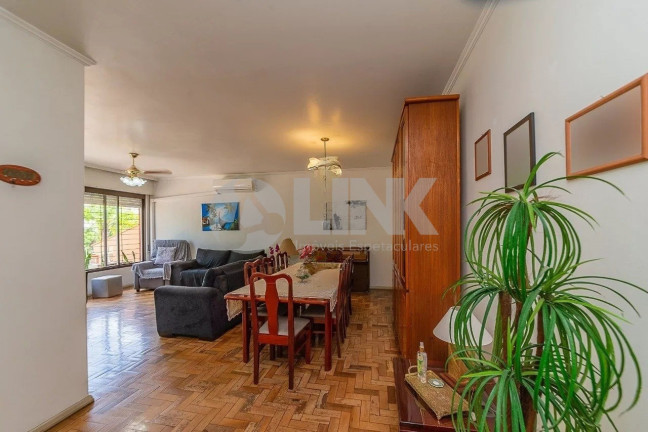 Casa com 3 Quartos à Venda, 258 m² em Chácara Das Pedras - Porto Alegre