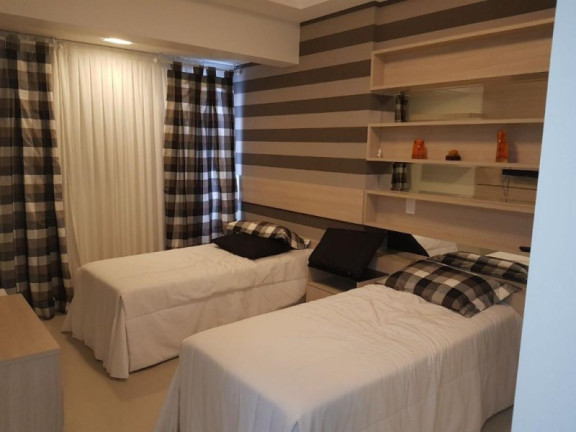 Imagem Imóvel com 3 Quartos à Venda, 140 m² em Centro - Balneário Camboriú Imagem Imóvel com 3 Quartos à Venda, 140 m² em Centro - Balneário Camboriú