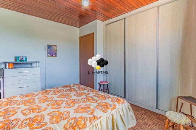 Imagem Casa com 5 Quartos à Venda, 131 m² em Cavalhada - Porto Alegre Imagem Casa com 5 Quartos à Venda, 131 m² em Cavalhada - Porto Alegre