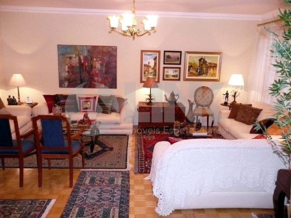 Imagem Casa com 5 Quartos à Venda, 392 m² em Chácara Das Pedras - Porto Alegre Imagem Casa com 5 Quartos à Venda, 392 m² em Chácara Das Pedras - Porto Alegre