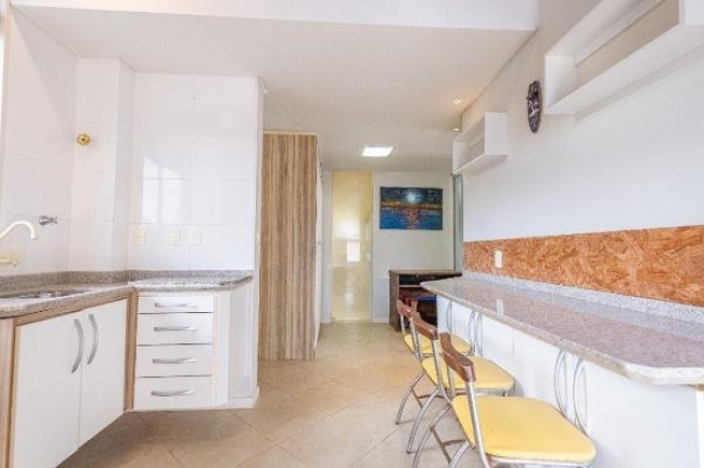 Imagem Sobrado com 3 Quartos à Venda, 160 m² em Cachoeira Do Bom Jesus - Florianópolis