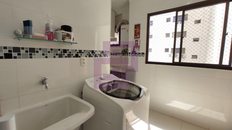 Imagem Apartamento com 3 Quartos à Venda, 158 m² em Pitangueiras - Guarujá