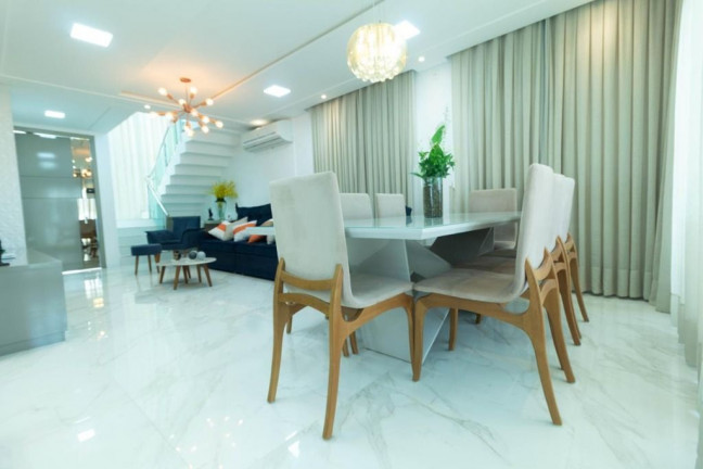 Imagem Casa com 4 Quartos à Venda, 250 m² em Bairro Cidade Alpha - Eusébio