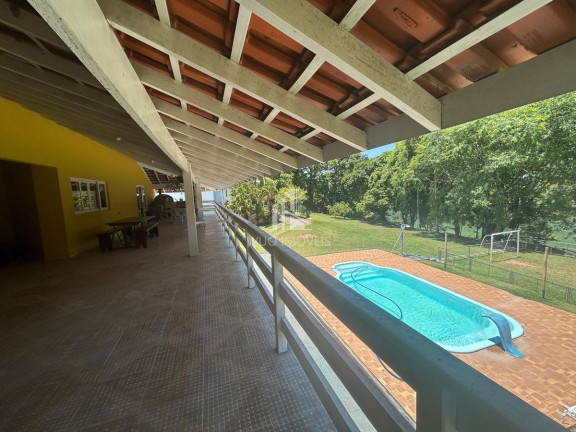 Imagem Chácara com 8 Quartos para Alugar, em Angola - Santa Branca Imagem Chácara com 8 Quartos para Alugar, em Angola - Santa Branca