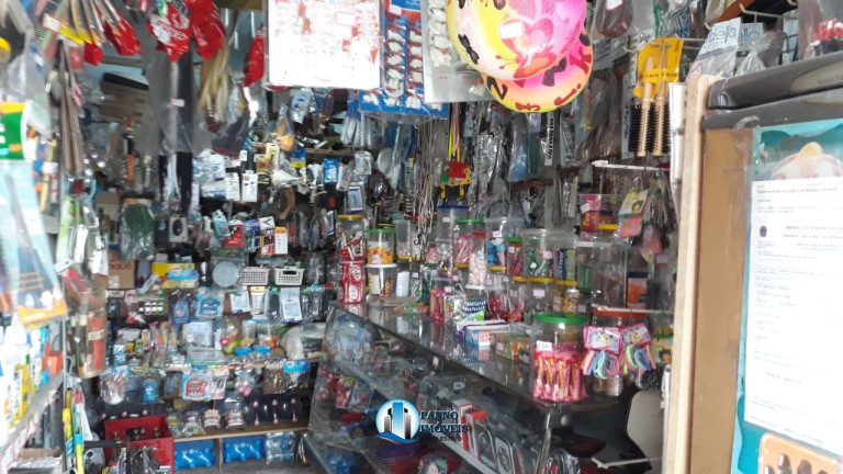 Sala Comercial à Venda, 360 m² em Saracuruna - Duque De Caxias
