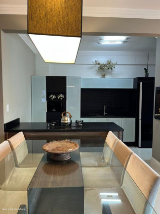 Imagem Imóvel com 4 Quartos para Temporada, 150 m² em Meia Praia - Itapema Imagem Imóvel com 4 Quartos para Temporada, 150 m² em Meia Praia - Itapema