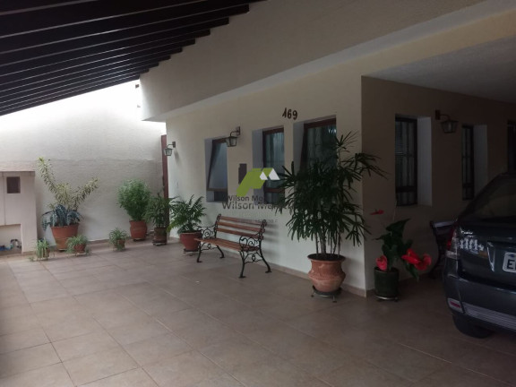 Casa com 3 Quartos à Venda, 198 m²