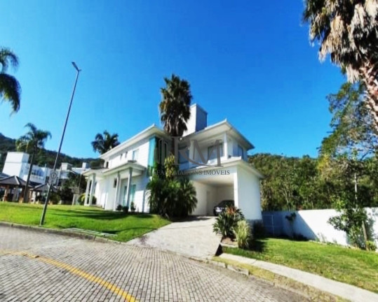 Imagem Casa com 4 Quartos à Venda, em Córrego Grande - Florianópolis Imagem Casa com 4 Quartos à Venda, em Córrego Grande - Florianópolis