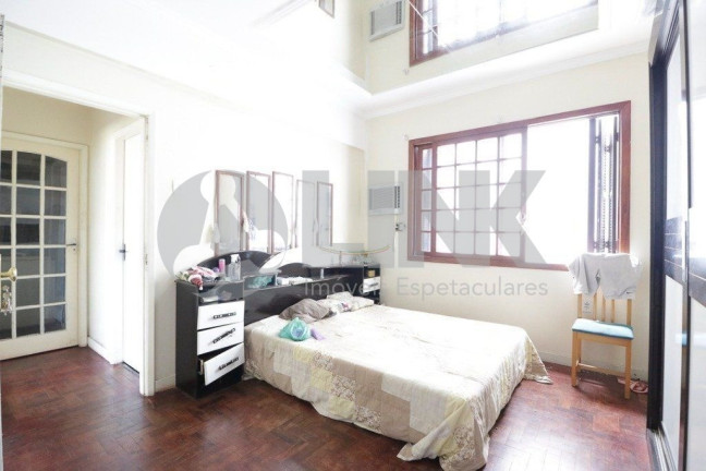 Imagem Apartamento com 4 Quartos à Venda, 126 m² em Centro Histórico - Porto Alegre Imagem Apartamento com 4 Quartos à Venda, 126 m² em Centro Histórico - Porto Alegre