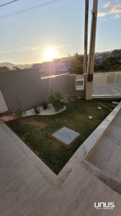 Imagem Sobrado com 3 Quartos à Venda, 116 m² em Sertão Do Maruim - São José