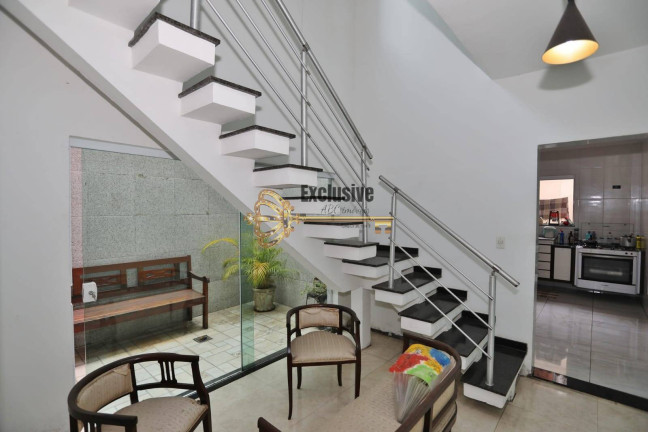 Imagem Sobrado com 3 Quartos à Venda, 210 m² em Vila Humaitá - Santo André Imagem Sobrado com 3 Quartos à Venda, 210 m² em Vila Humaitá - Santo André
