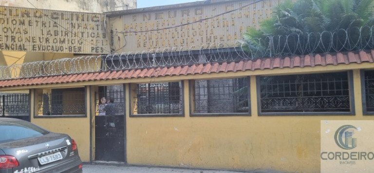 Imóvel com 10 Quartos para Alugar, 204 m² em Jardim Vinte E Cinco De Agosto - Duque De Caxias
