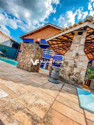 Imagem Imóvel com 4 Quartos à Venda, 410 m² em Vicente Nunes - Nazare Paulista Imagem Imóvel com 4 Quartos à Venda, 410 m² em Vicente Nunes - Nazare Paulista