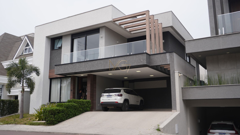 Imagem Sobrado com 3 Quartos à Venda, 284 m² em Uberaba - Curitiba Imagem Sobrado com 3 Quartos à Venda, 284 m² em Uberaba - Curitiba